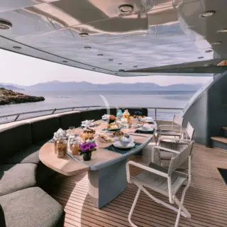 Aft Deck dining (1)