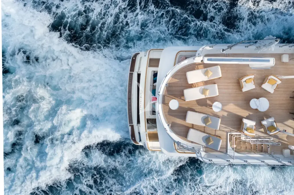 O'LION - Aerian view of aft sundeck