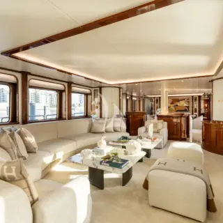 MAIN SALON