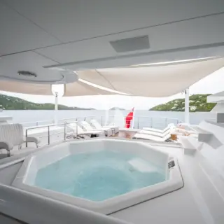 Sundeck Jacuzzi