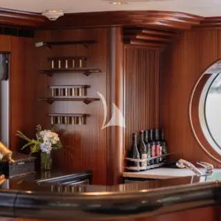 Main Salon Bar