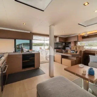 Salon & Galley