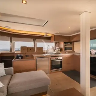 Salon & Galley