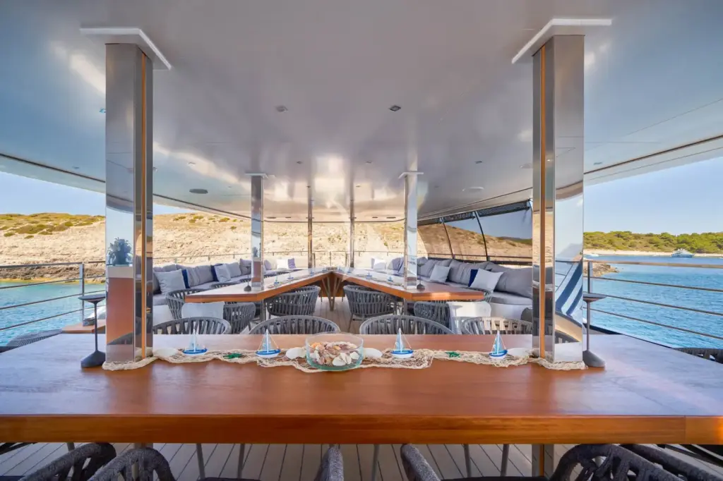 ARGO - Exterior Dining