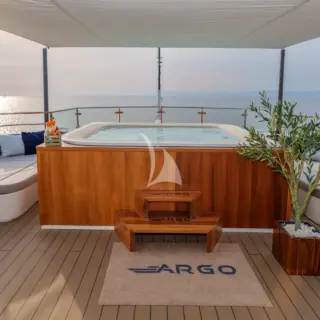 ARGO - Jacuzzi @ Bridge Deck