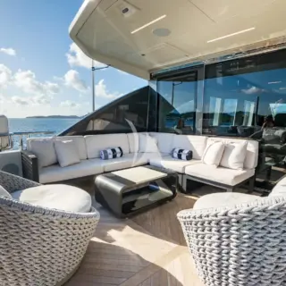 Bridge Deck Aft