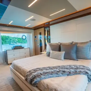 Main Deck Primary Suite