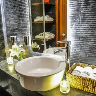Double cabin bathroom