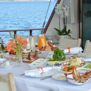 Table setting