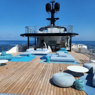 Bridge deck aft