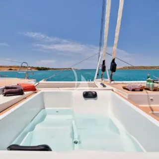 PIXIE - Jacuzzi on foredeck