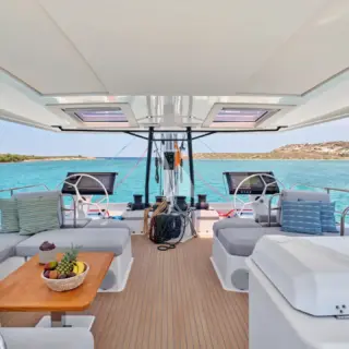 PIXIE - Fly bridge seating area