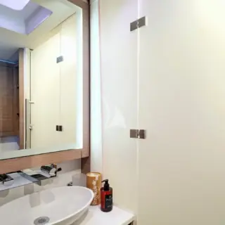 mid ship cabin bathroom