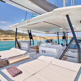 PIXIE - Flybridge sunbathing area