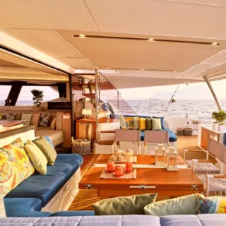 Aft seating/dining area