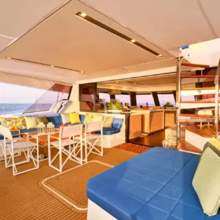 Aft seating/dining area