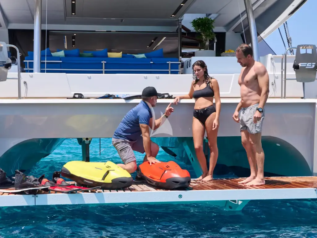 APHAEA - Hydraulic swimming platform/beach club