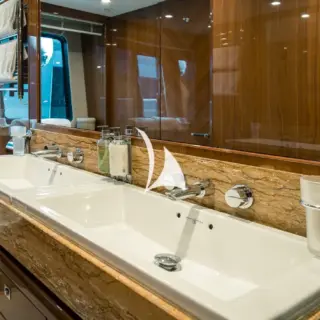 4LIFE - Master Cabin - Ensuite bathroom