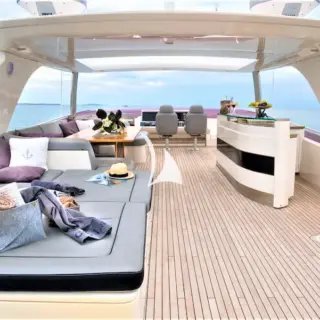 Flybridge