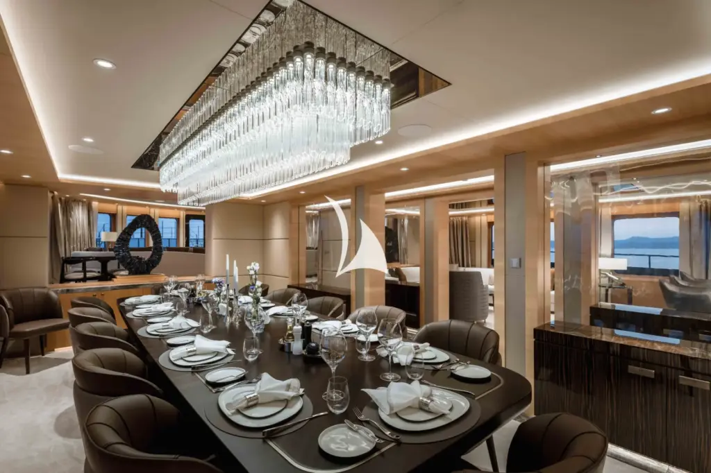 VICTORIOUS - Upper Deck Main Dining 