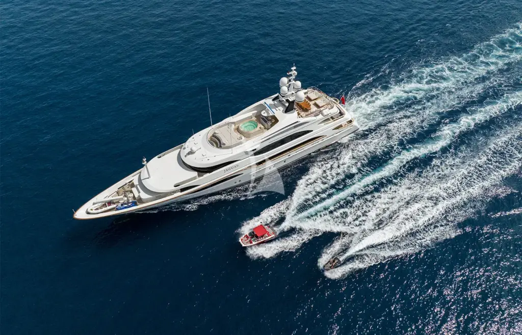 JAGUAR - Running with tenders