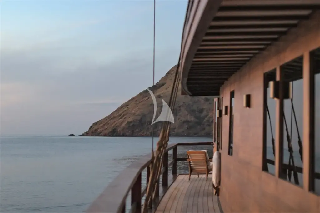 VELA - Bridge Deck - Exteriors