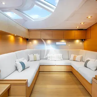 Lower salon area - lounge