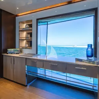 Master cabin foyer