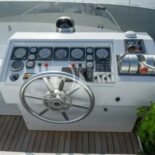 Helm Station