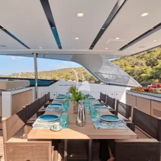 Dine al fresco