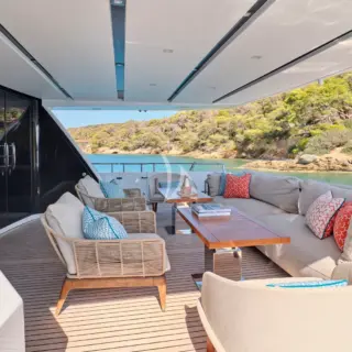 RARE DIAMOND - Main deck aft 