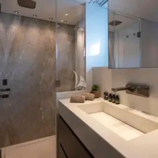 Double Cabin