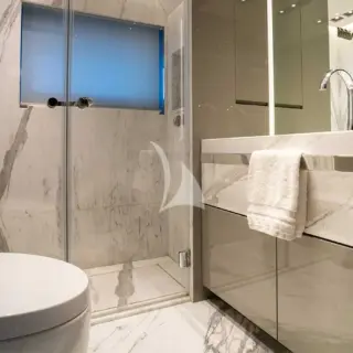 Bathroom forward VIP cabin
