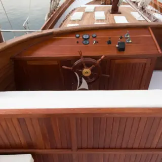 Upper Deck