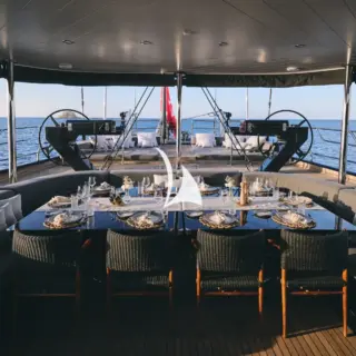 Main deck aft dining area