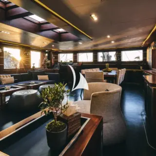 Main deck lounge and dining area