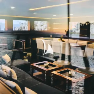 Main deck lounge and dining area
