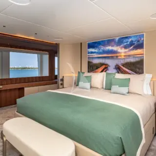 RISING DAWN Master Stateroom