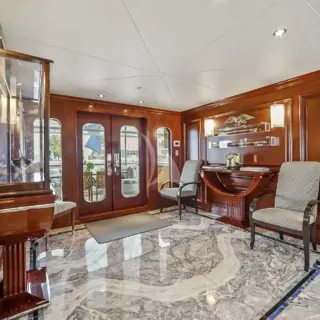 ARTEMIS Salon