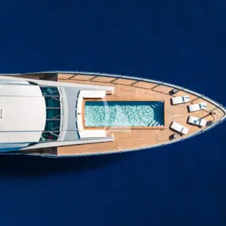 DB9 - Image 13