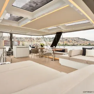KAJIKIA flybridge