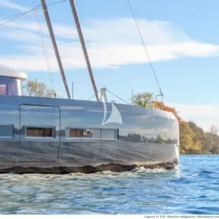 KAJIKIA sailing on La Garonne in Bordeaux