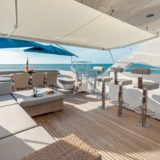 Sundeck Bar