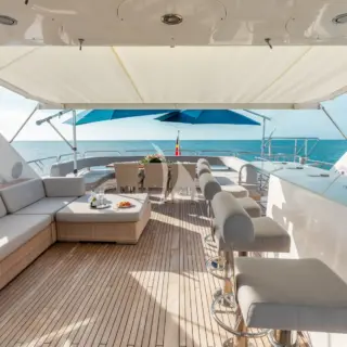 Sundeck Bar