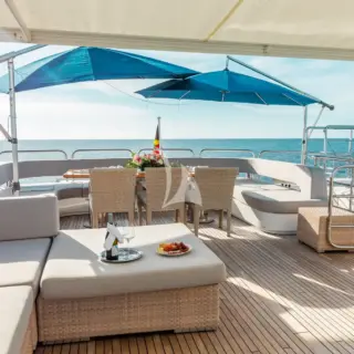 Sundeck Aft