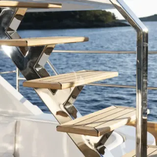 Stairs to flybridge