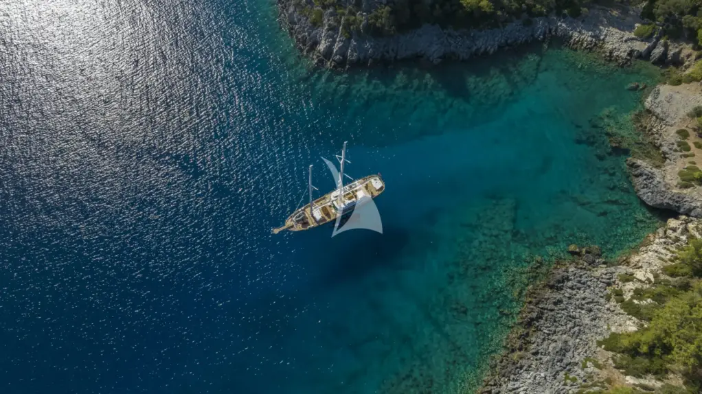 ATLANTIKA - At anchor