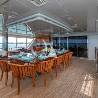 Skylounge Aft Deck Dining