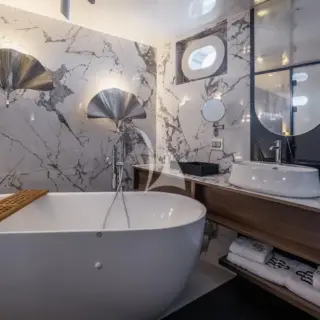 Master Cabin & Ensuite