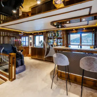 Salon- bar